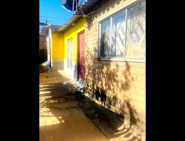 0 BEDROOM HOUSE FOR SALE IN COSMO CITY